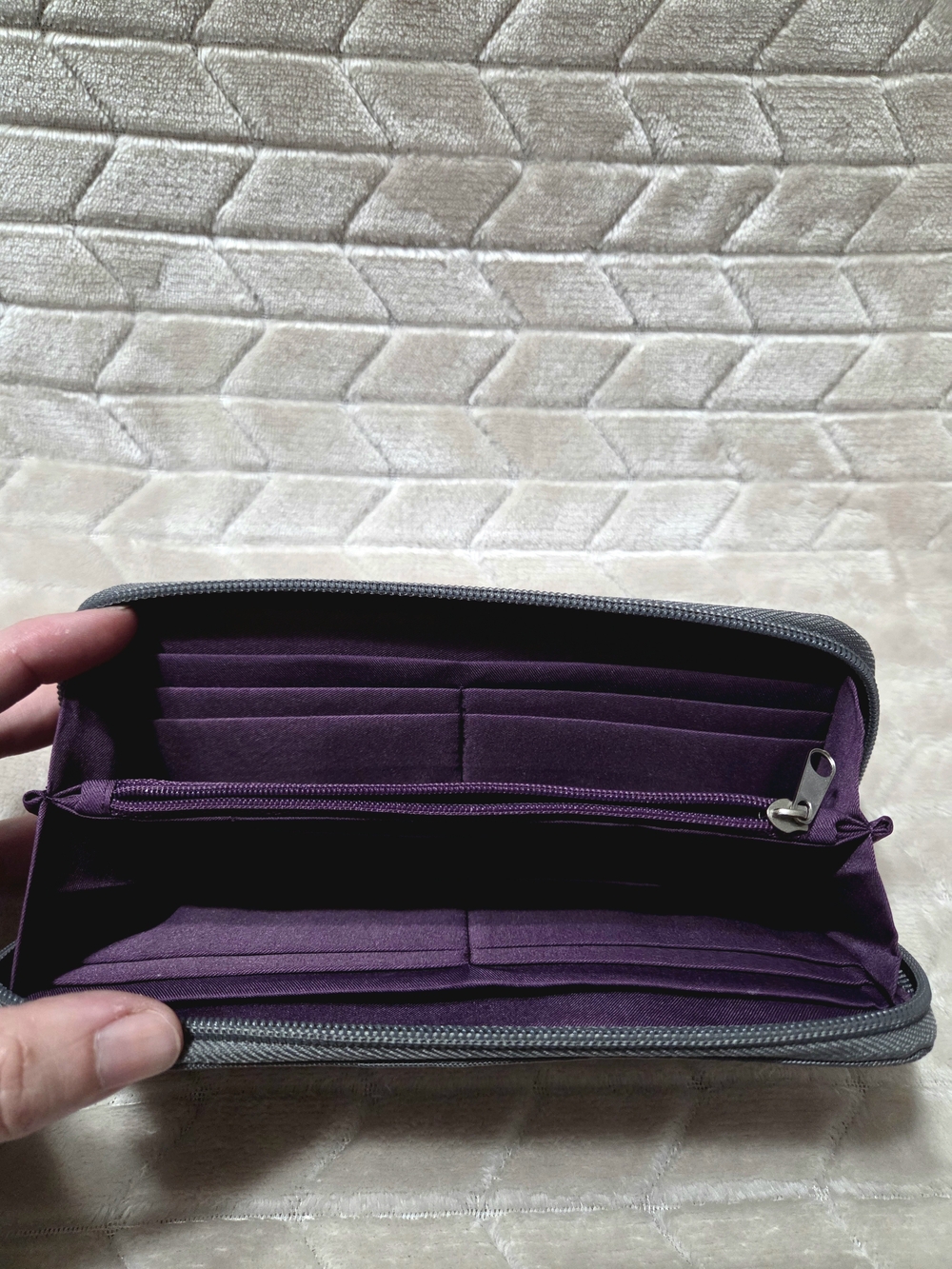 Travelon Quilted and Fabric Wallet Set - Black, Navy, Gray, Blue - Picture 3 of 6